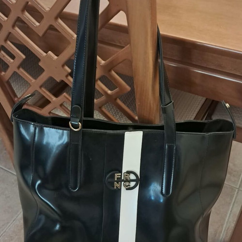 FRNC shoulder bag like new, black and white