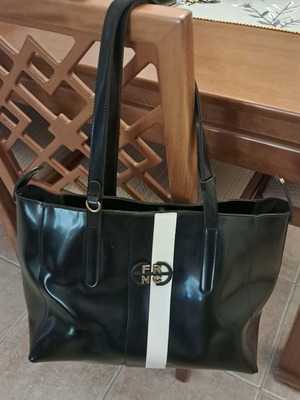 FRNC shoulder bag like new, black and white