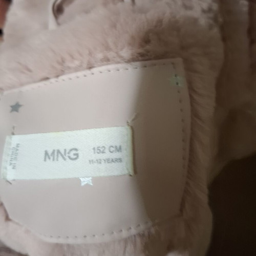 Mango girls' jacket like new, pink with fur lining and stars