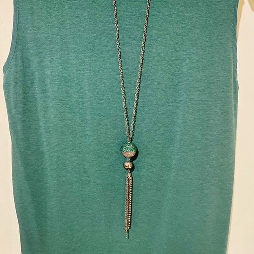 Pennyblack necklace like new with green stones and silver chain