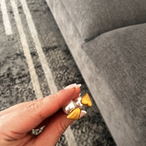 Shell earrings in stainless steel, new, gold color