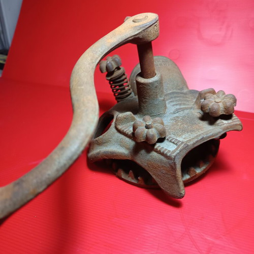 Manual Corn Sheller used, heavy cast iron, early 1900s