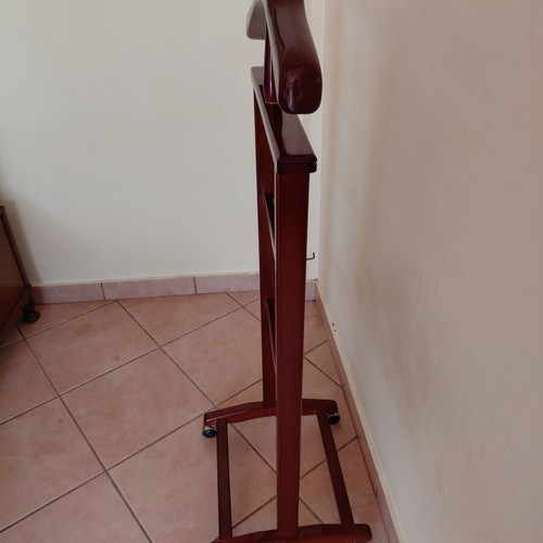 Wooden wheeled suit hanger walnut Italian design like new