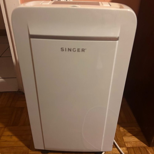 Singer dehumidifier like new