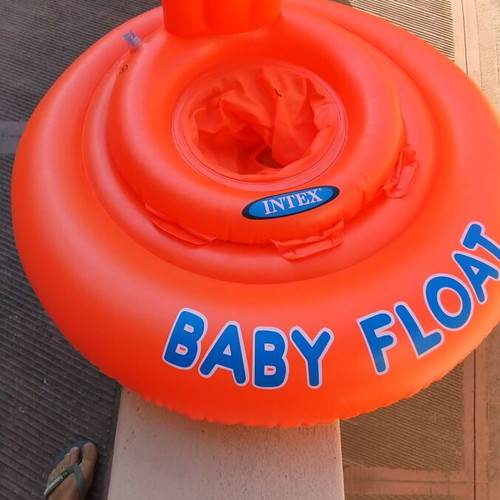 Baby float set like new with inflatable pool and noodle