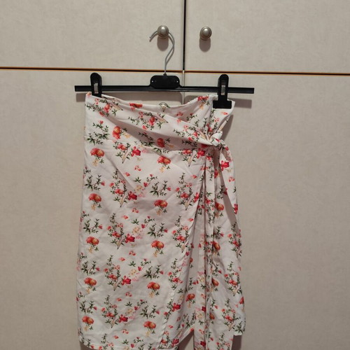 Floral pareo like new, multicolored, polyester