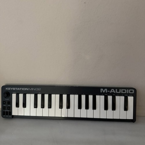 M-AUDIO Keystation Mini 32 MIDI keyboard controller