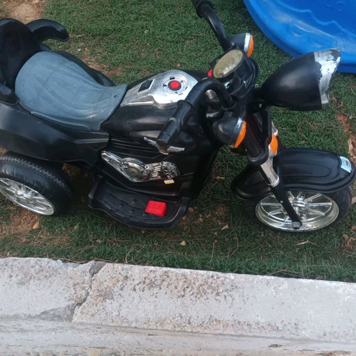 Children's electric motorcycle used without battery and charger