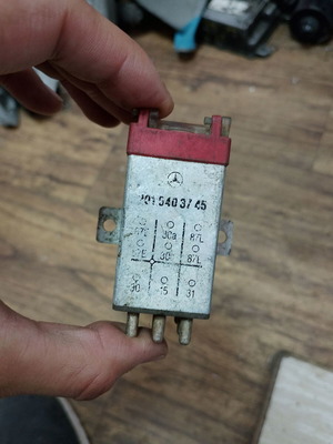 Relay battery for Mercedes-Benz 2015403745