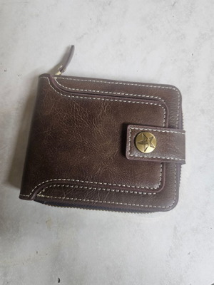 Wallet like new with many compartments