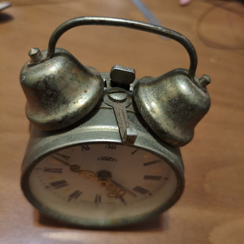 Prim mechanical vintage analog alarm clock