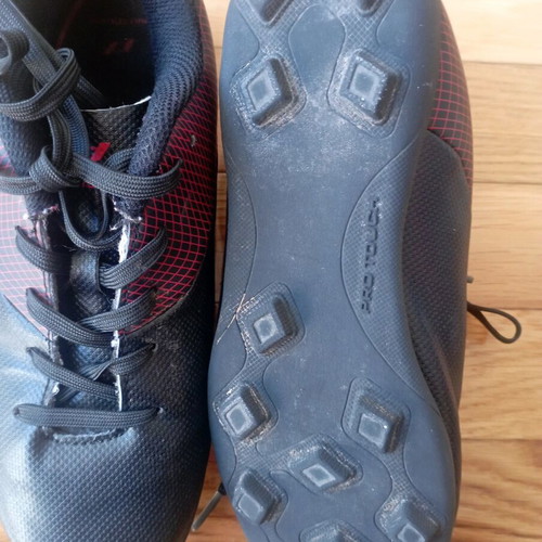 Pro Touch kids football shoes size 36 like new, black