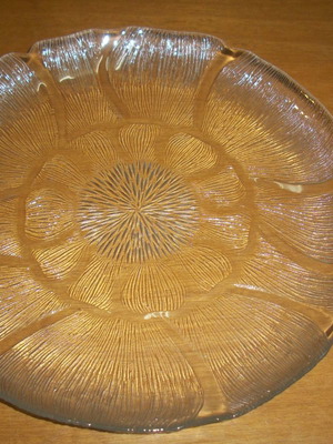 Γυάλινη πιατέλα μεταχειρισμένη σχέδιο λουλούδι διάμετρος 28 εκ.