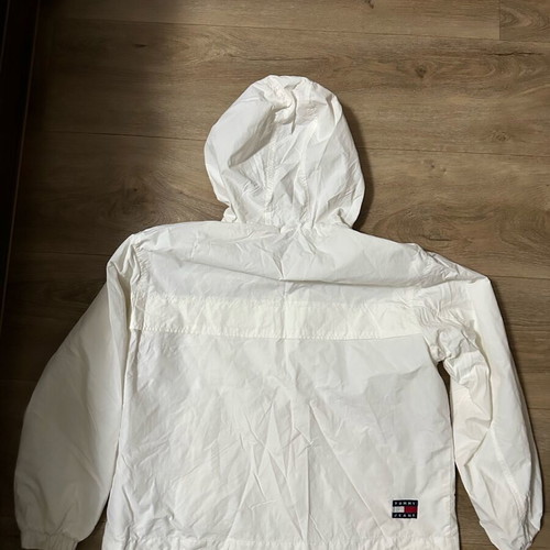 Tommy Jeans windbreaker jacket size M like new, oversized, white