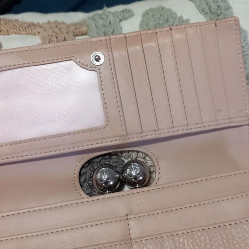 Ted Baker wallet used, beige with wear and non-working clasp