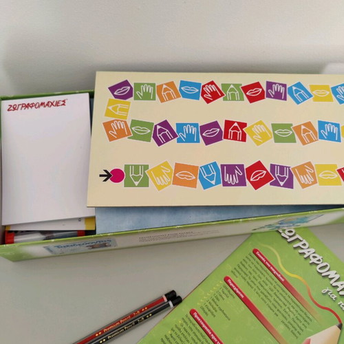 Zografomaxies board game like new for kids