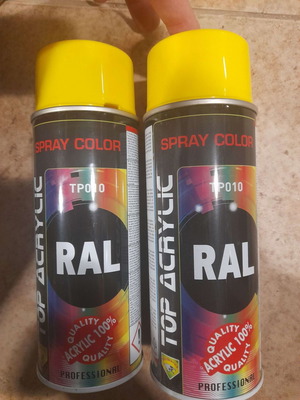 Spray paint yellow RAL 1021 new, 2 pieces