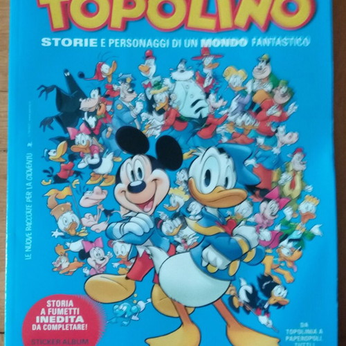 Mickey y Donald: Un Mundo Fantástico album like new with stickers and cards