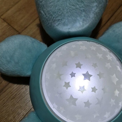 Fisher Price Hippopotamus Projector like new with light and nature sounds