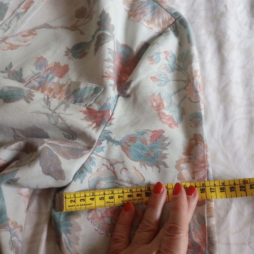 Vintage women's suit set floral blazer and skirt like new size M/L