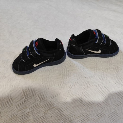 Nike baby shoes size 21.5 used