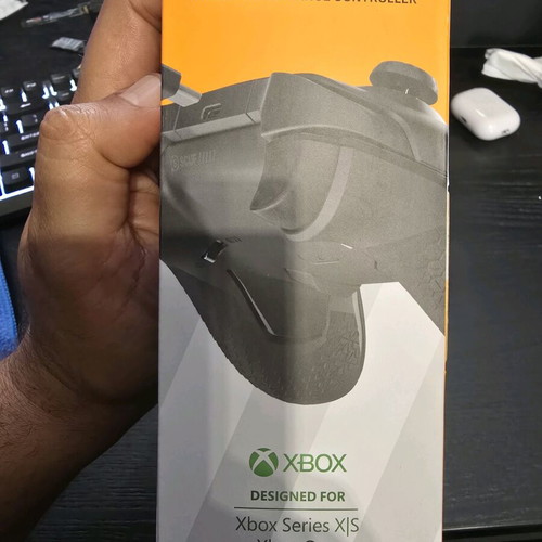 Scuf Valor Pro Wired Gaming Controller like new for Xbox and PC