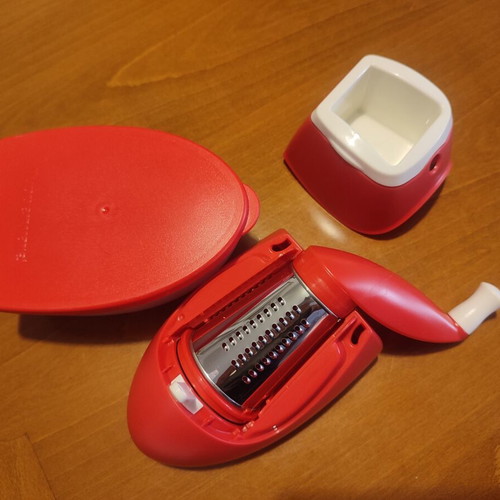 Cheese grinder new with airtight lid and storage container