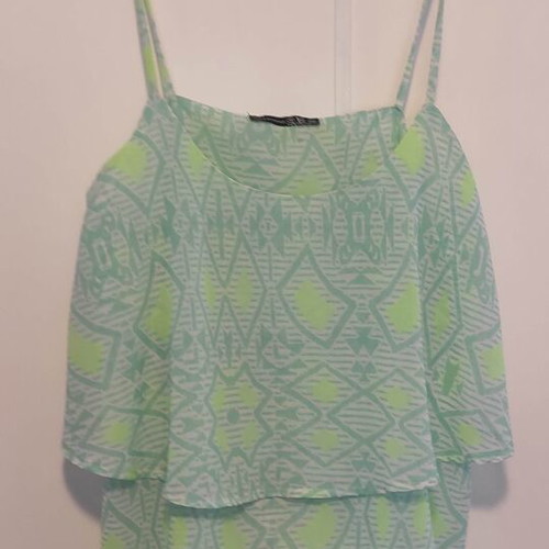 Tunic blouse with layer ruffles like new, size L, green
