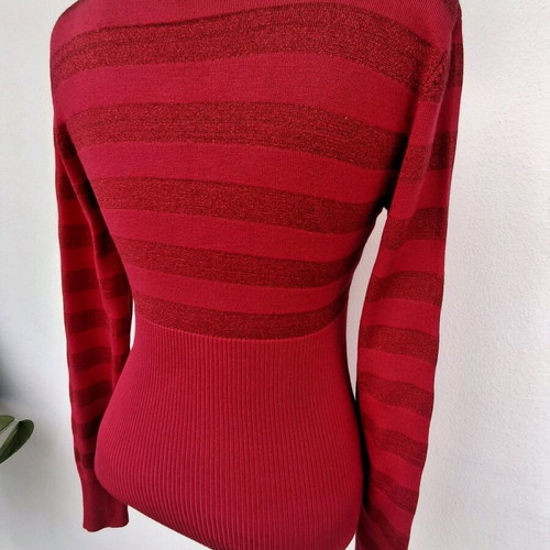 Guess sweater M red like new