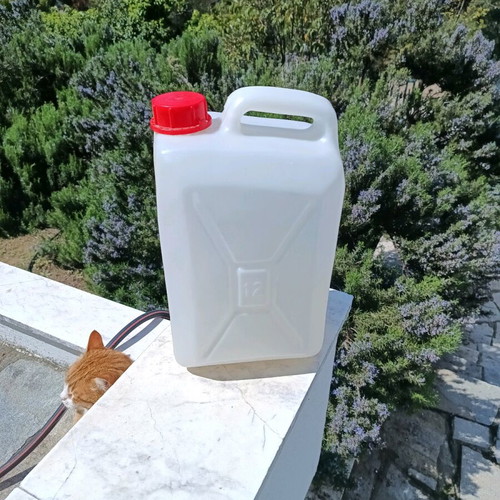 Plastic container new 12 liters suitable for food