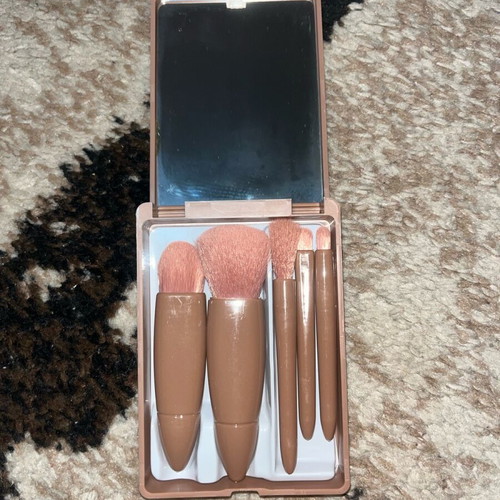 Makeup brush set with mirror new in practical case