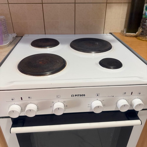 Pitsos white freestanding cooker