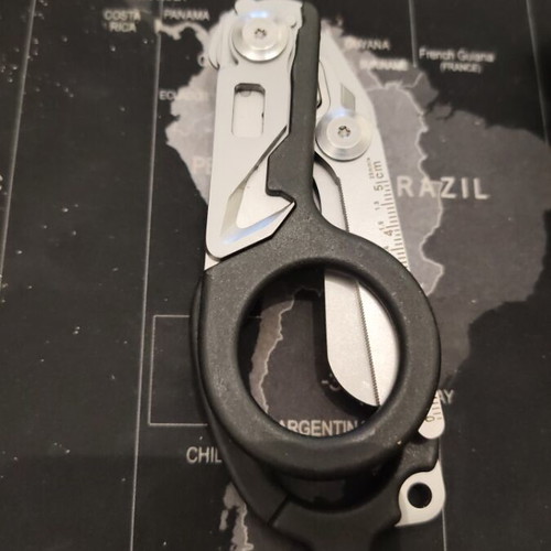 Rescue scissors with raptor-style belt sheath new