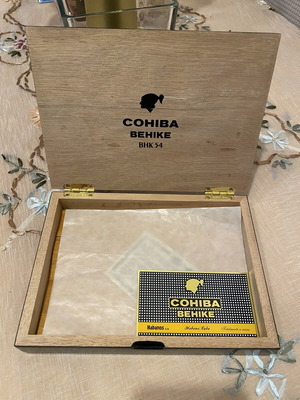 Cohiba Behike 54 empty box