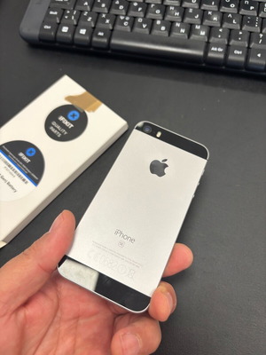 iPhone SE 16 GB