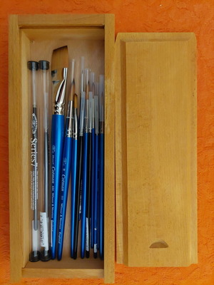Σετ 14 πινέλων Winsor and Newton σε ξύλινη θήκη σαν καινούργιο