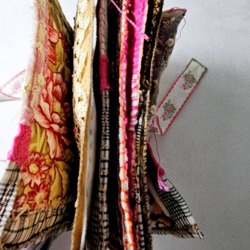 Handmade book/pouch for needles and threads like new