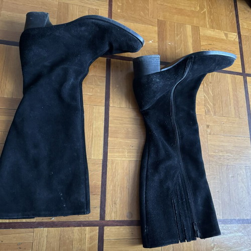 Suede boots size 38 like new, black with zipper