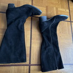Suede boots size 38 like new, black with zipper