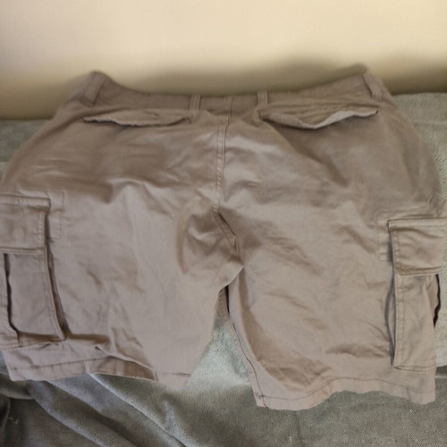 Funky Buddha men's cargo shorts size L, grey beige