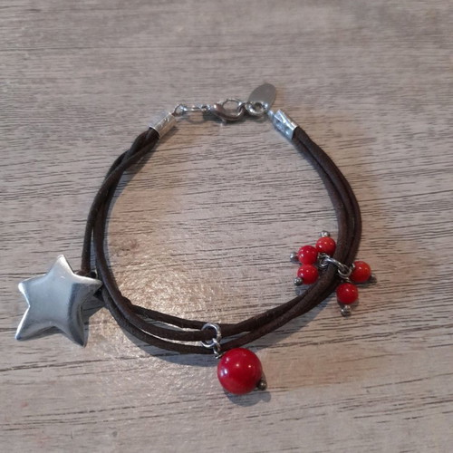 Gregio bracelet with 925 silver used, leather with red beads