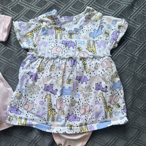 Guess baby dress with diaper shorts and bodysuit like new, size 3-6m