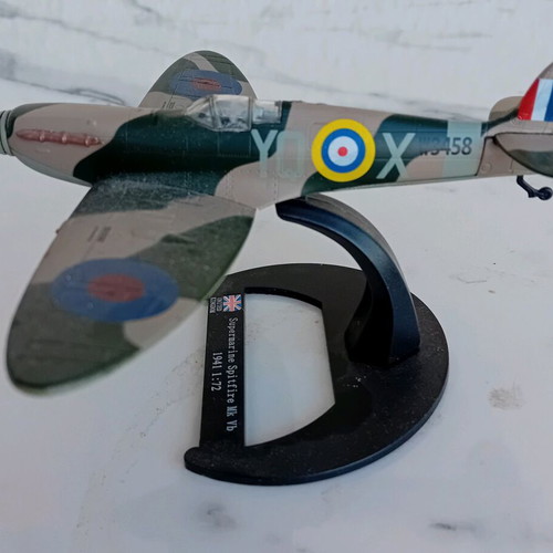 Supermarina Spitfire Mk Vb 1941 collectible airplane like new