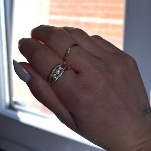 Gold ring 585 like new