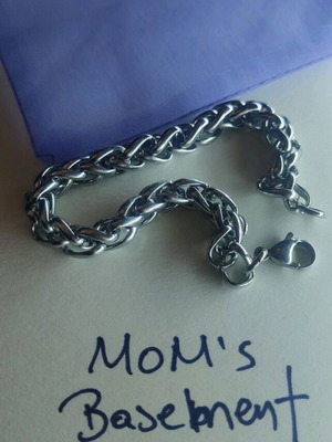 Short bracelet chain silver color like new