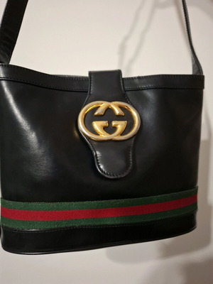 Τσάντα ώμου Gucci vintage μαύρη δερμάτινη μεταχειρισμένη σε καλή κατάσταση