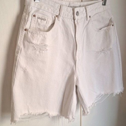 Stradivarius D93 white high-waist denim bermuda shorts like new, size 40