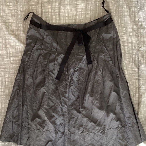 Badila XS skirt like new, gray metallic color