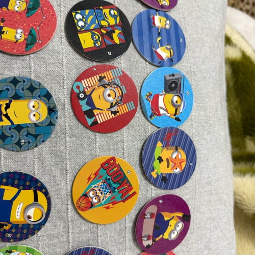 Minion Chipicao caps like new