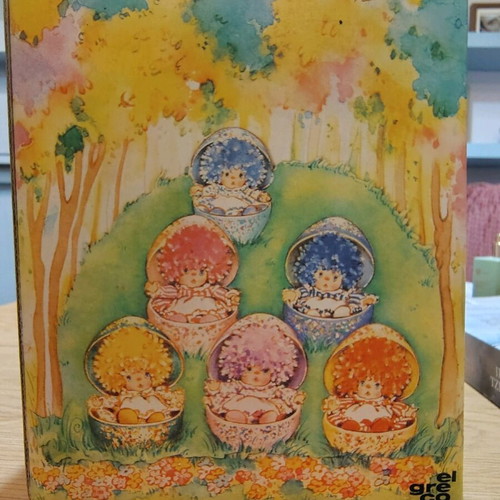 Mini collectible Patapouf in El Greco Easter egg like new